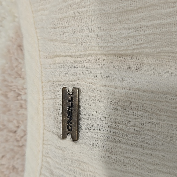 O'Neill Cream Lace Sleeve Blouse - Picture 6 of 7